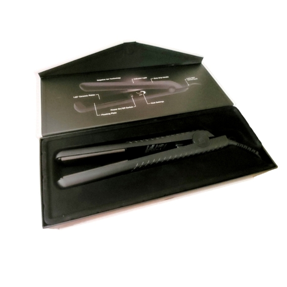 Herstyler Super Styler 100% Ceramic Black 1.25" Straightener Flat Iron with Box - Picture 3 of 9
